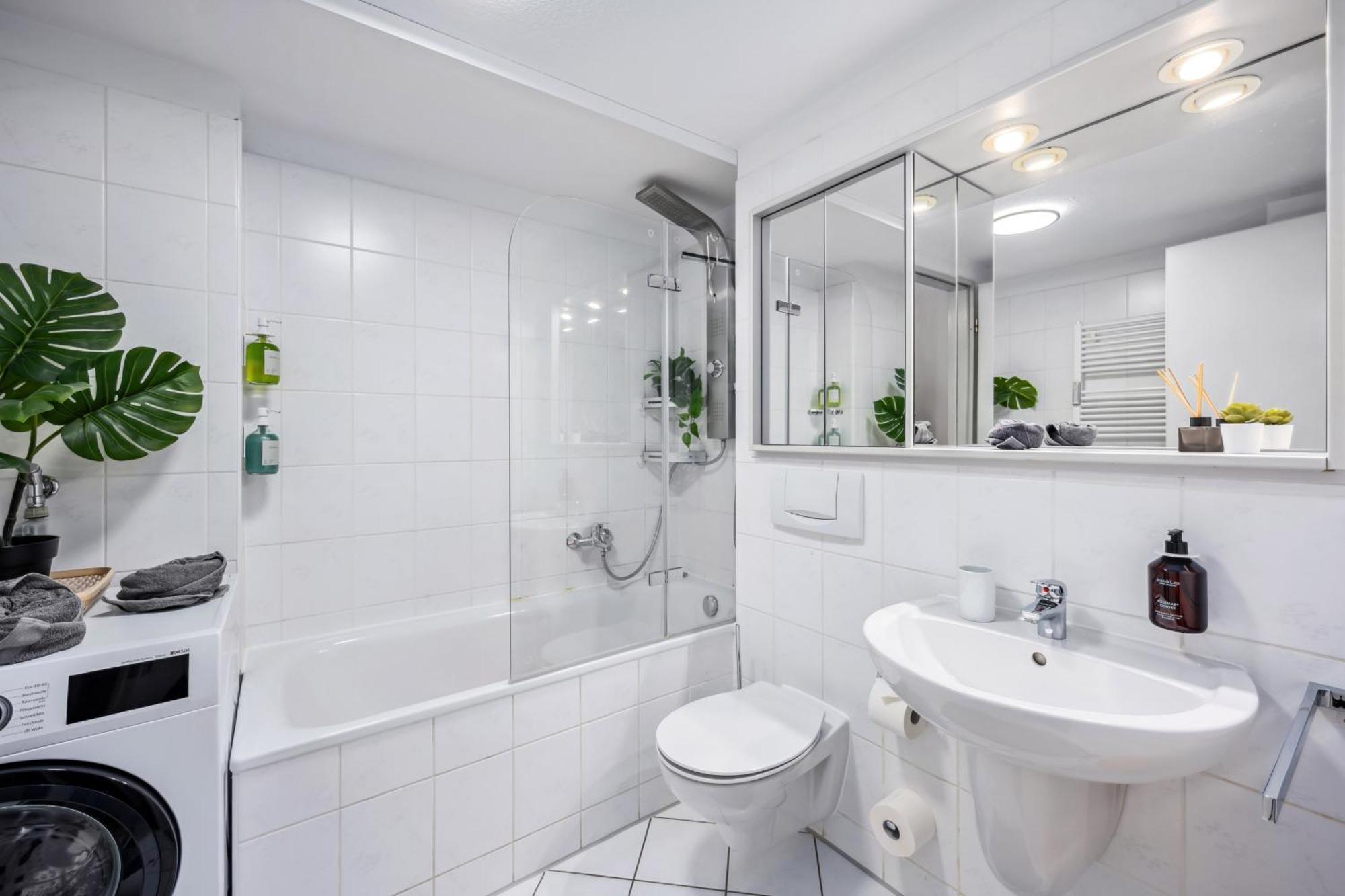 Lejlighed Traber 1 Sz Balkon Parkplatz & Sehr Ruhig Leipzig